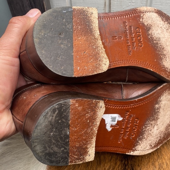 Men’s Saks  fifth Avenue dressing shoes size 9 check them out very nice thanks 🙏 - Picture 6 of 11